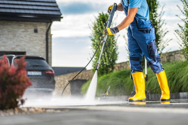Best Driveway Pressure Washing  in March Ar, CA
